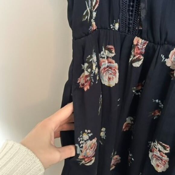 Abercrombie and Fitch Floral Lace Blue Mini Dress Size Large Tall - Picture 5 of 8